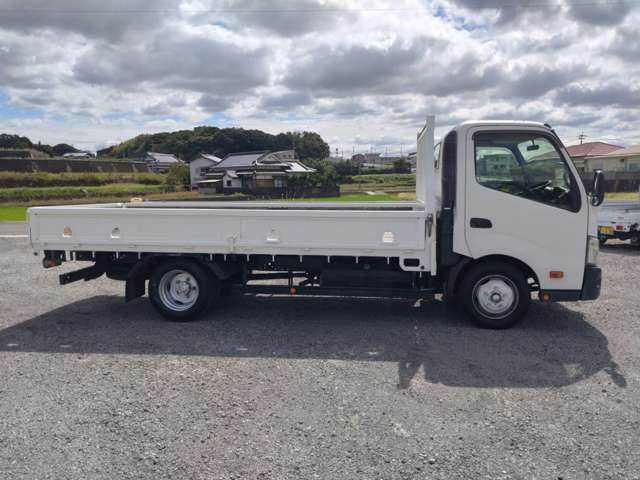 日野自動車 デュトロ　2トン平ボディ　ワイドロング　積載2000kg|中古トラックの販売・買取・査定のアイナビ