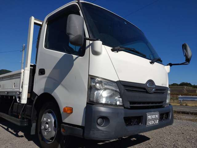 日野自動車 デュトロ　2tヒラボディ　ワイドロング　全低床|中古トラックの販売・買取・査定のアイナビ