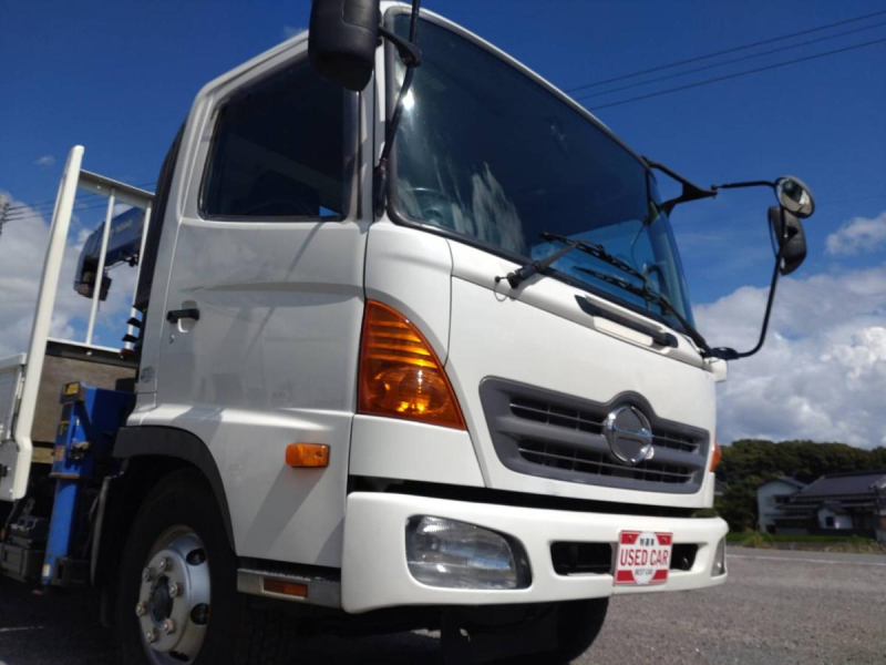 日野自動車 レンジャー 4トンユニック　4段クレーン　ラジコン付|中古トラックの販売・買取・査定のアイナビ