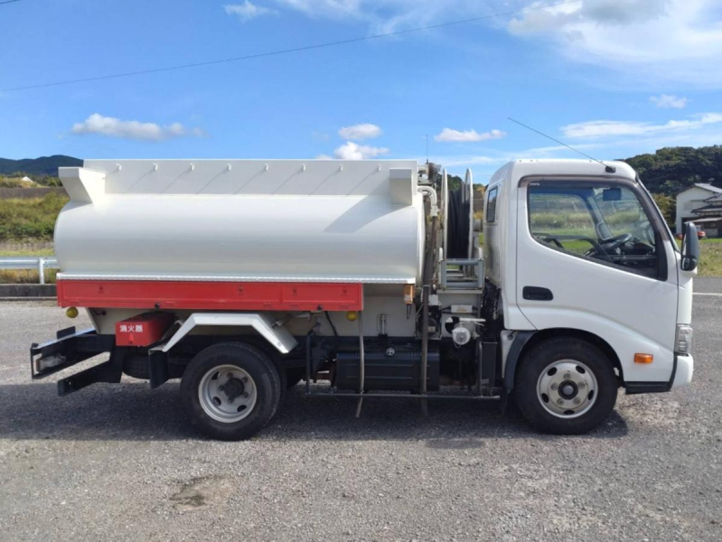 トヨタ トヨエース タンクローリー　1層3.3KL　消防書類有り|中古トラックの販売・買取・査定のアイナビ