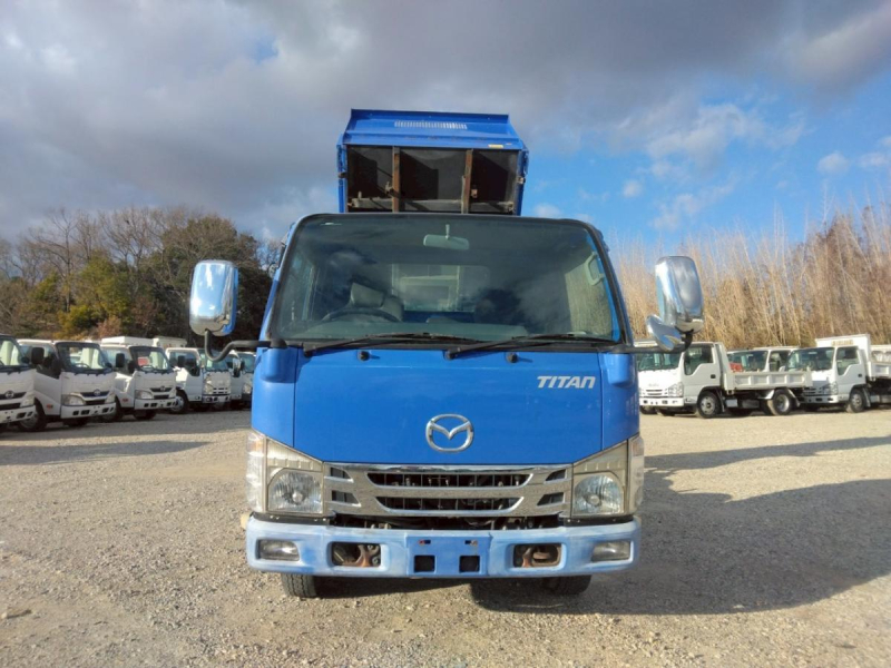 H26年　タイタン 3t 高床 強化ダンプ　No.1048|中古トラックの販売・買取・査定のアイナビ