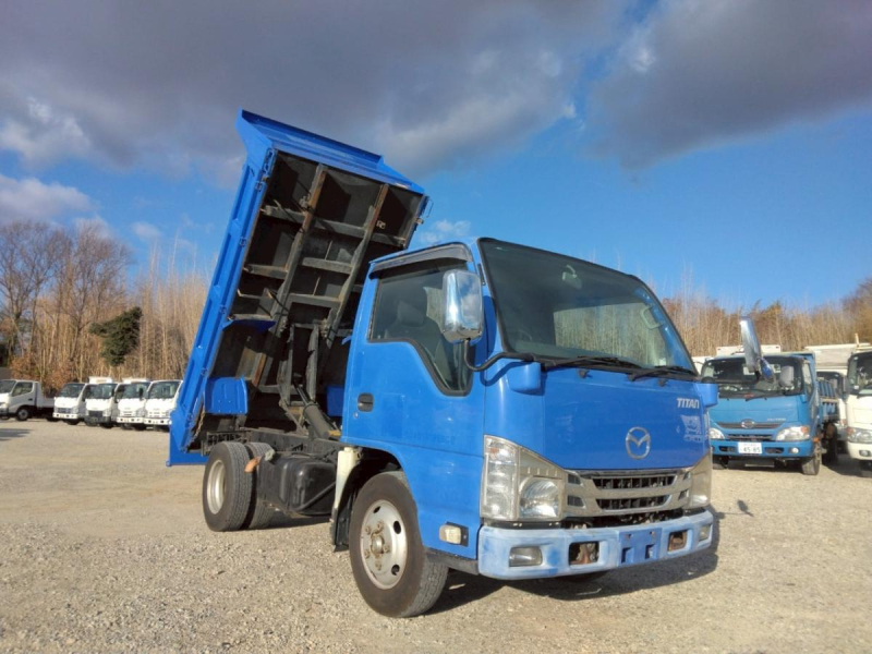 H26年　タイタン 3t 高床 強化ダンプ　No.1048|中古トラックの販売・買取・査定のアイナビ