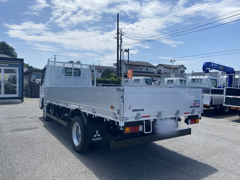 キャンター　標準ロング　全低床　アルミブロック　積載2,000kg|中古トラックの販売・買取・査定のアイナビ