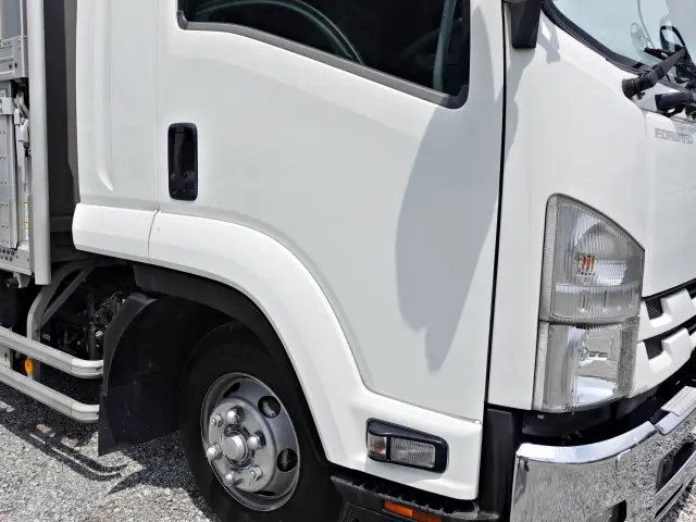 いすゞ ウイング車 フォワード|中古トラックの販売・買取・査定のアイナビ