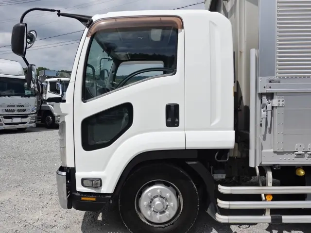 いすゞ ウイング車 フォワード|中古トラックの販売・買取・査定のアイナビ
