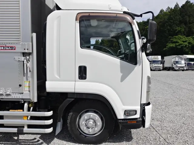 いすゞ ウイング車 フォワード|中古トラックの販売・買取・査定のアイナビ