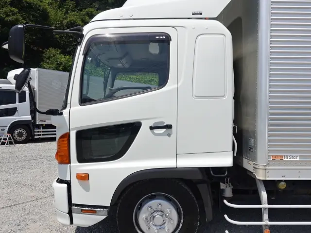 日野 バン車 レンジャー|中古トラックの販売・買取・査定のアイナビ
