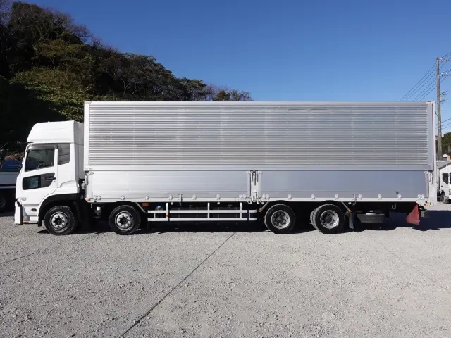 UDトラックス ウイング車 クオン|中古トラックの販売・買取・査定のアイナビ