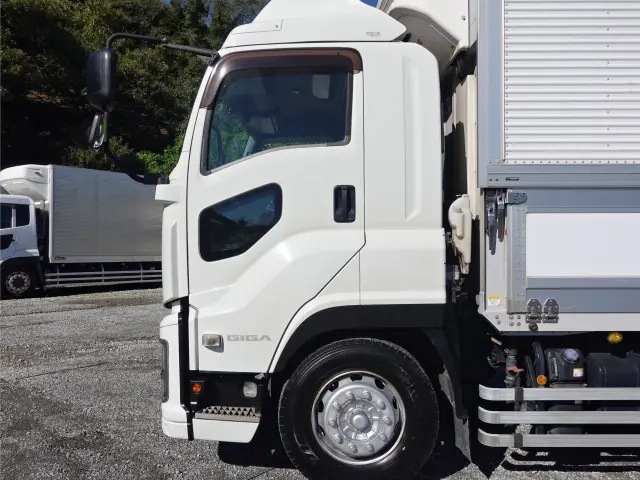 いすゞ ウイング車 ギガ|中古トラックの販売・買取・査定のアイナビ