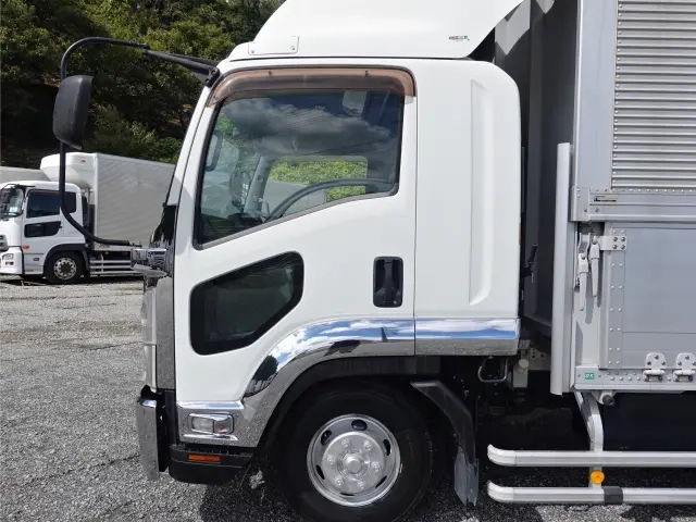 いすゞ ウイング車 フォワード|中古トラックの販売・買取・査定のアイナビ