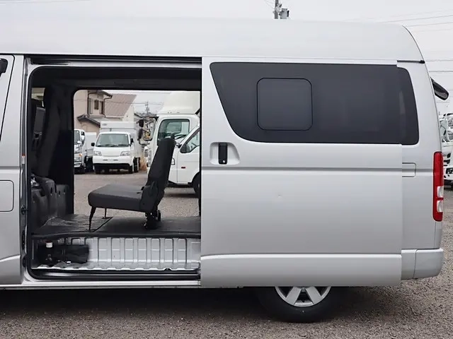 トヨタ 乗用車 レジアスエースバン|中古トラックの販売・買取・査定のアイナビ