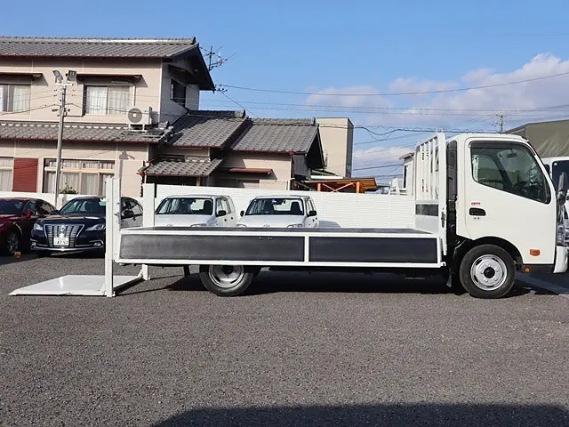 日野 平ボディ デュトロ|中古トラックの販売・買取・査定のアイナビ