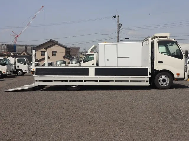 日野 平ボディ デュトロ|中古トラックの販売・買取・査定のアイナビ