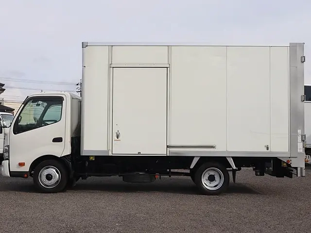 トヨタ バン車 ダイナ|中古トラックの販売・買取・査定のアイナビ