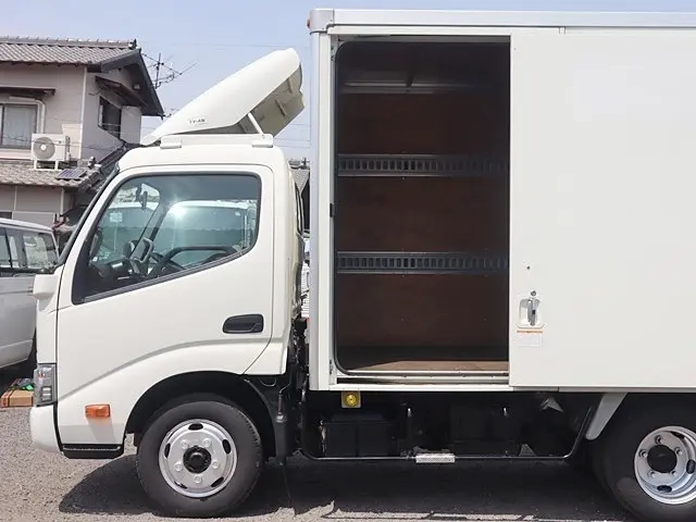 トヨタ バン車 ダイナ|中古トラックの販売・買取・査定のアイナビ
