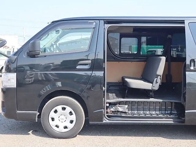 トヨタ 乗用車 ハイエースバン|中古トラックの販売・買取・査定のアイナビ