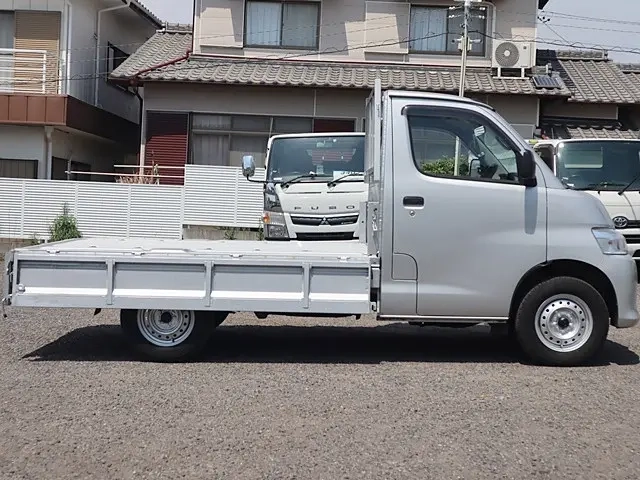 トヨタ 平ボディ|中古トラックの販売・買取・査定のアイナビ