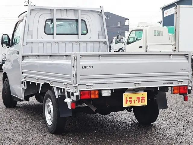 トヨタ 平ボディ|中古トラックの販売・買取・査定のアイナビ