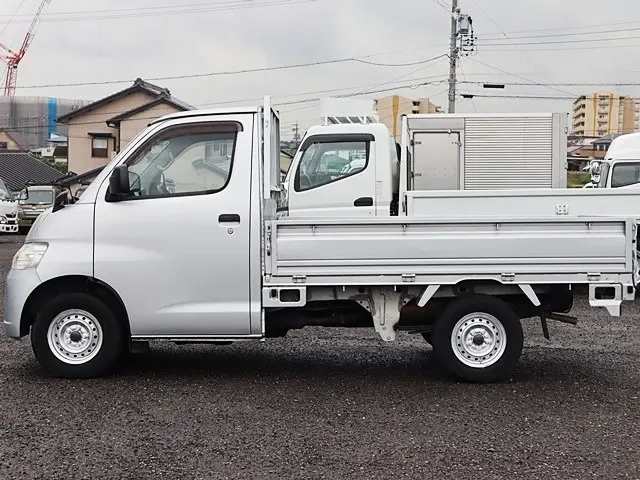 トヨタ 平ボディ|中古トラックの販売・買取・査定のアイナビ