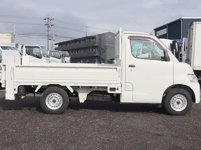 トヨタ 平ボディ|中古トラックの販売・買取・査定のアイナビ