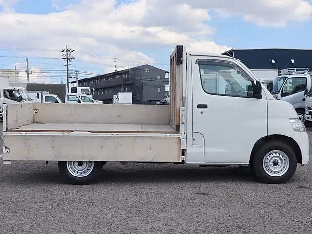 トヨタ 平ボディ|中古トラックの販売・買取・査定のアイナビ