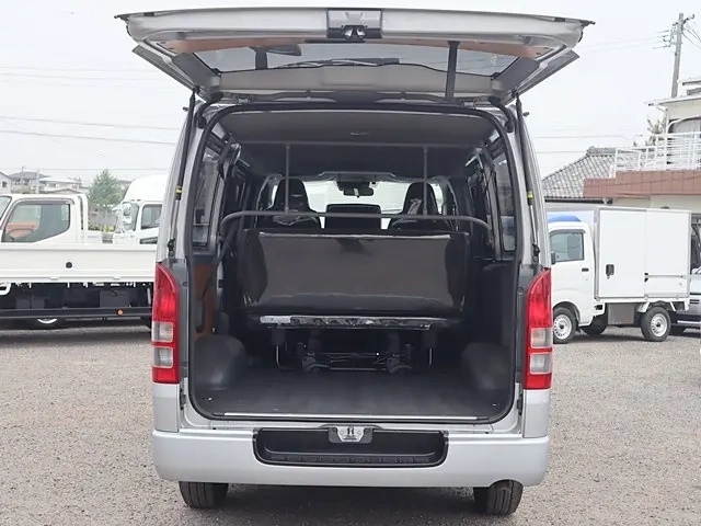 トヨタ 乗用車 ハイエースバン|中古トラックの販売・買取・査定のアイナビ