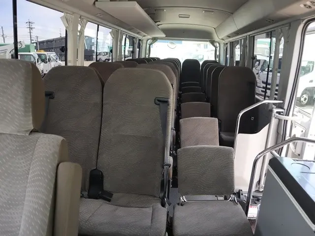 日野 バス|中古トラックの販売・買取・査定のアイナビ