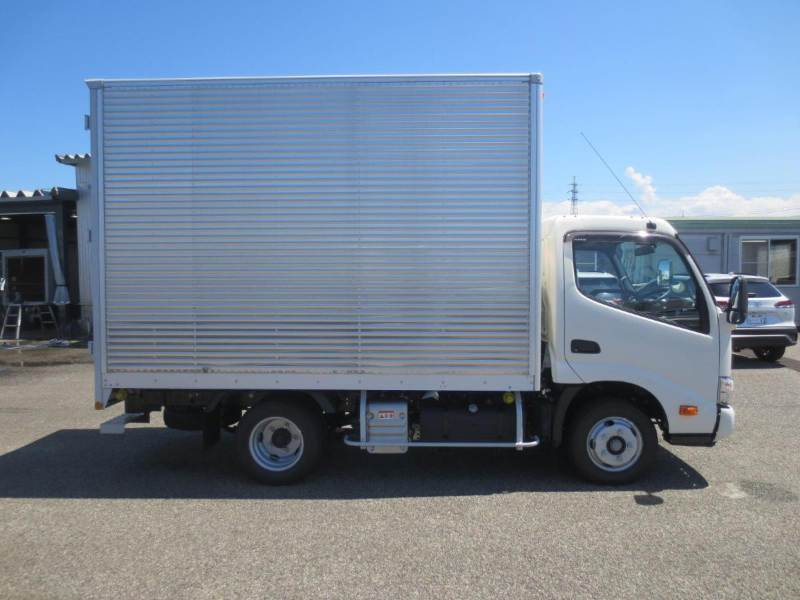 三菱ふそう バン車|中古トラックの販売・買取・査定のアイナビ