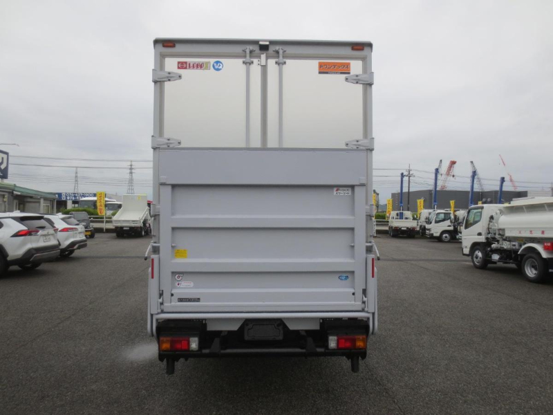 日野 バン車|中古トラックの販売・買取・査定のアイナビ