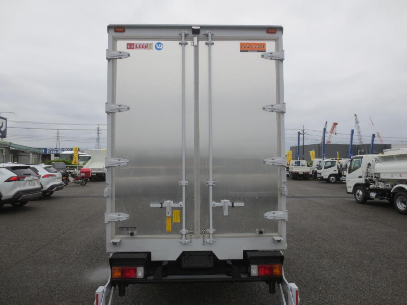 日野 バン車|中古トラックの販売・買取・査定のアイナビ