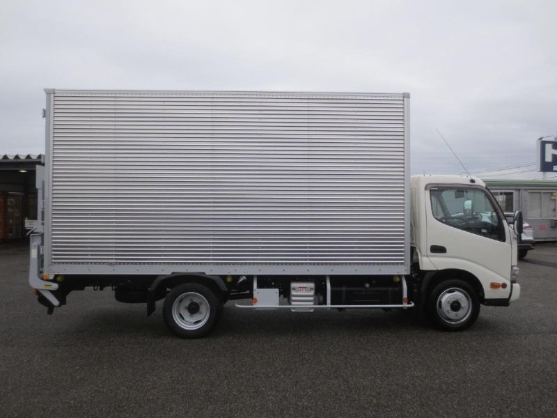 日野 バン車|中古トラックの販売・買取・査定のアイナビ