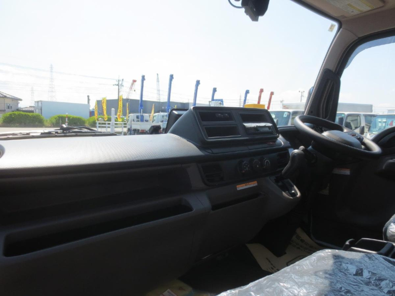 三菱ふそう バン車|中古トラックの販売・買取・査定のアイナビ