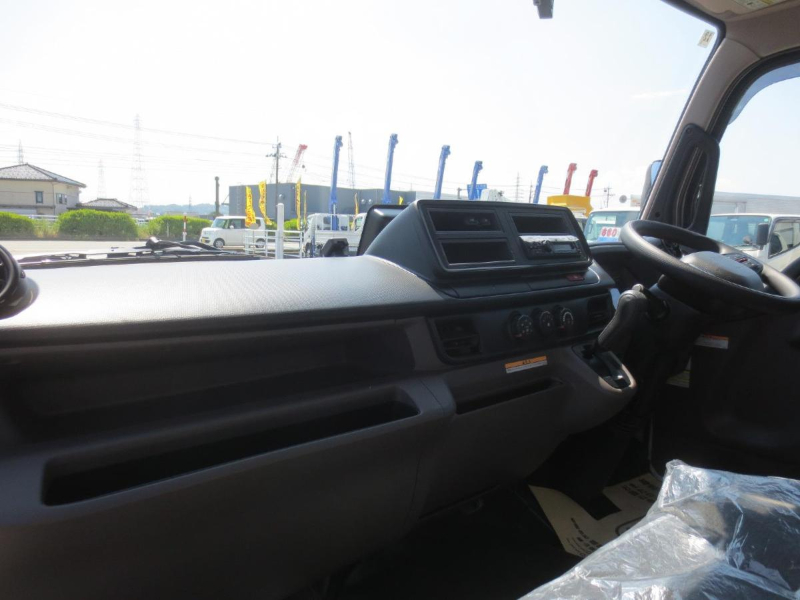 三菱ふそう バン車|中古トラックの販売・買取・査定のアイナビ