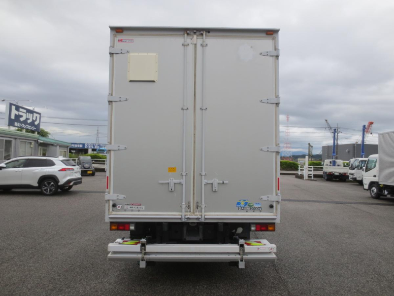 三菱ふそう バン車|中古トラックの販売・買取・査定のアイナビ