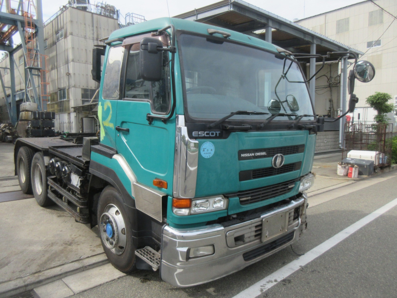 UDトラックス トラクタ|中古トラックの販売・買取・査定のアイナビ