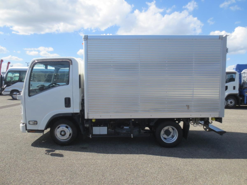 いすゞ バン車|中古トラックの販売・買取・査定のアイナビ
