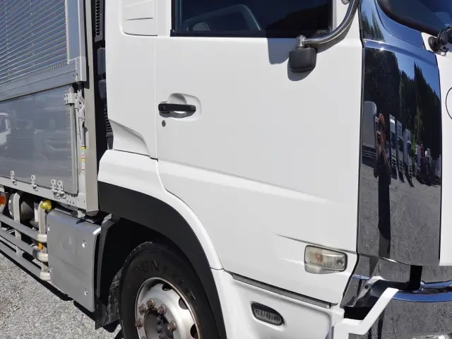 UDトラックス ウイング車 クオン|中古トラックの販売・買取・査定のアイナビ