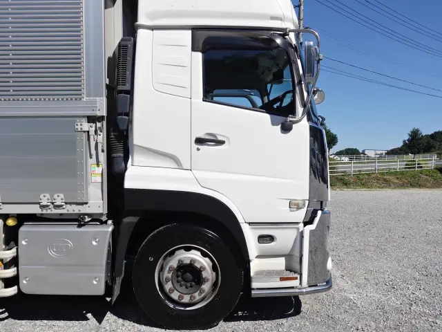 UDトラックス ウイング車 クオン|中古トラックの販売・買取・査定のアイナビ