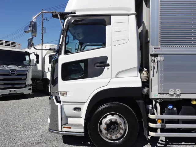 UDトラックス ウイング車 クオン|中古トラックの販売・買取・査定のアイナビ