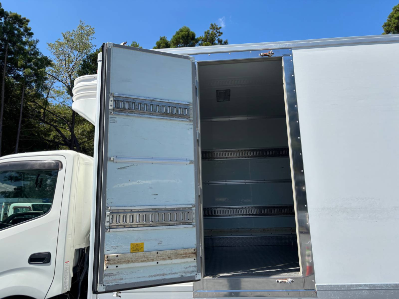日野 冷凍バン デュトロ|中古トラックの販売・買取・査定のアイナビ
