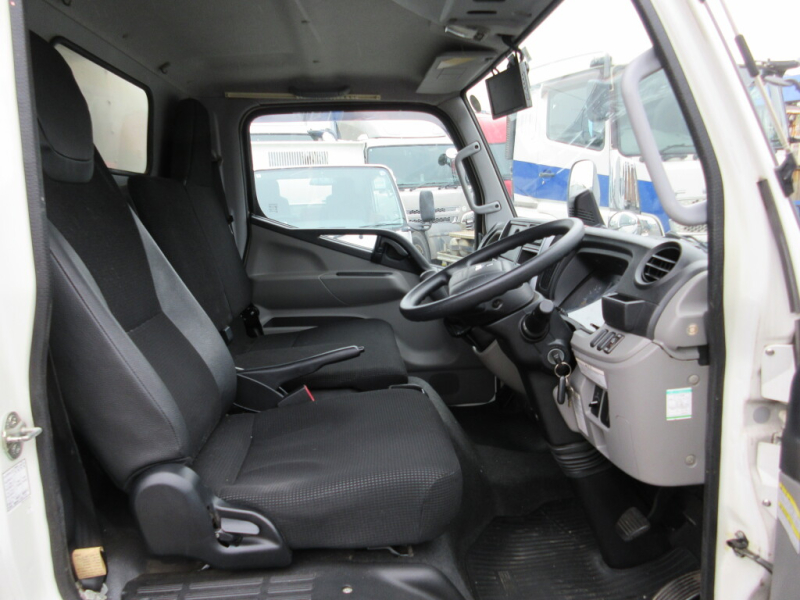 三菱ふそう バン車 キャンター|中古トラックの販売・買取・査定のアイナビ