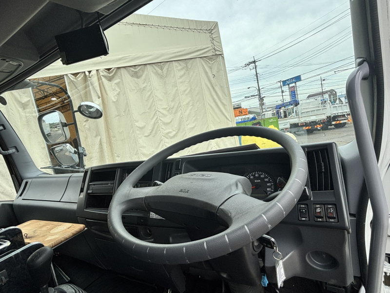 フォワード|中古トラックの販売・買取・査定のアイナビ