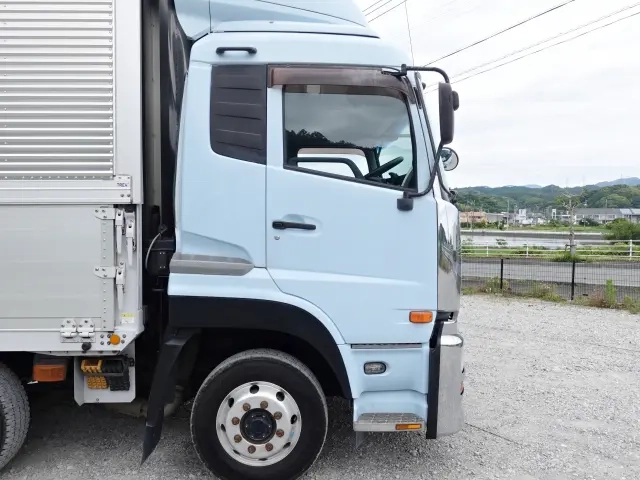 UDトラックス ウイング車 クオン|中古トラックの販売・買取・査定のアイナビ