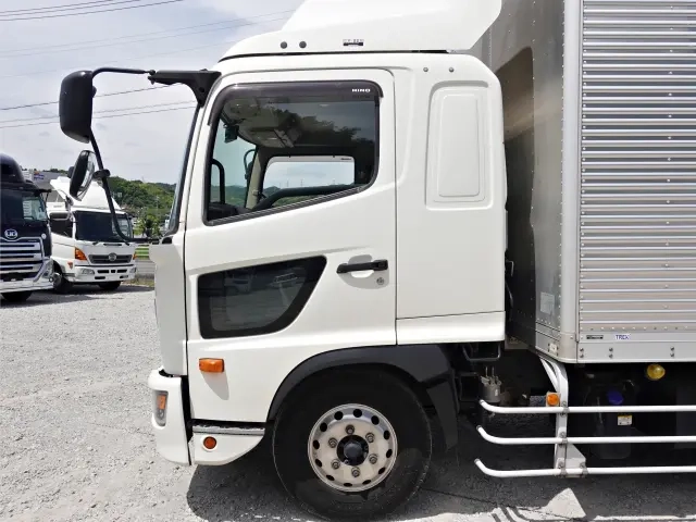 日野 バン車 レンジャー|中古トラックの販売・買取・査定のアイナビ