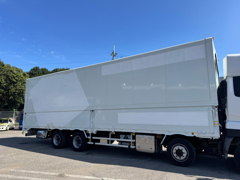 UDトラックス ウイング車 クオン|中古トラックの販売・買取・査定のアイナビ