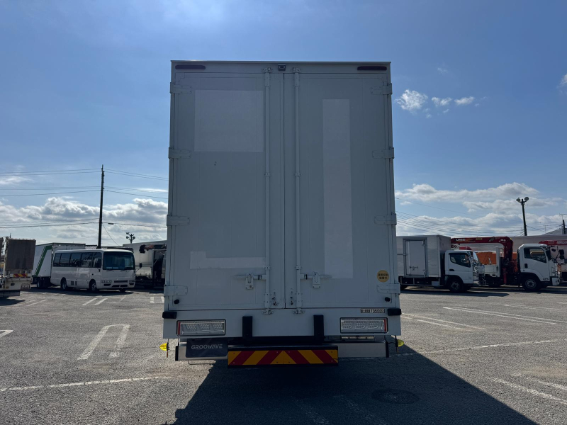 UDトラックス ウイング車 クオン|中古トラックの販売・買取・査定のアイナビ