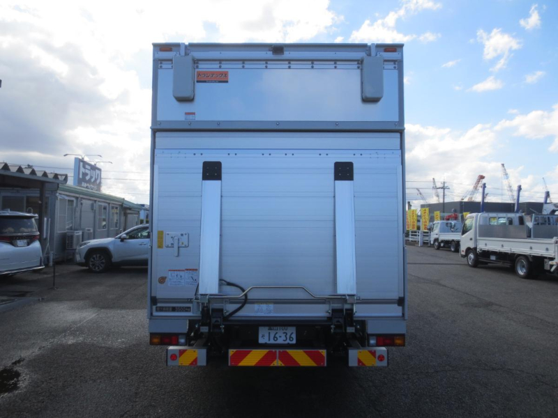 三菱ふそう バン車|中古トラックの販売・買取・査定のアイナビ