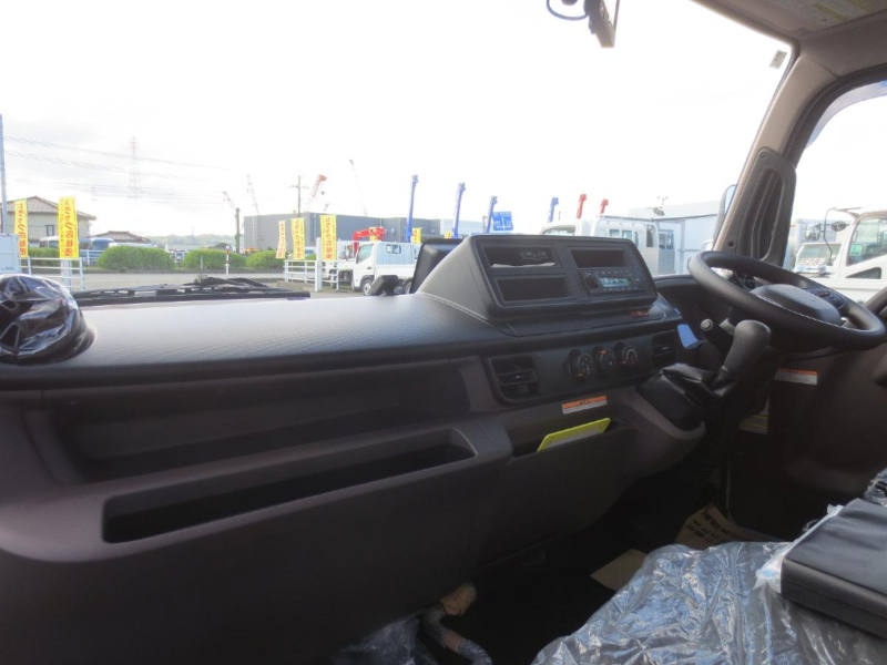 三菱ふそう バン車|中古トラックの販売・買取・査定のアイナビ