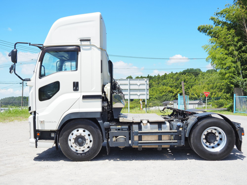 いすゞ トラクタ ギガ|中古トラックの販売・買取・査定のアイナビ