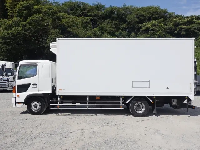 日野 冷凍バン レンジャー|中古トラックの販売・買取・査定のアイナビ